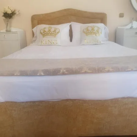 Erika's Corfu Town Studio Apartment