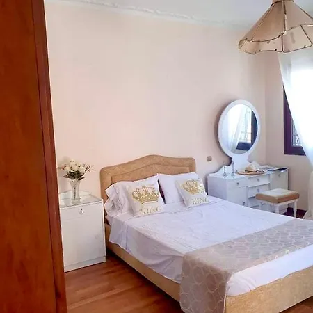 Erika's Corfu Town Studio Apartment